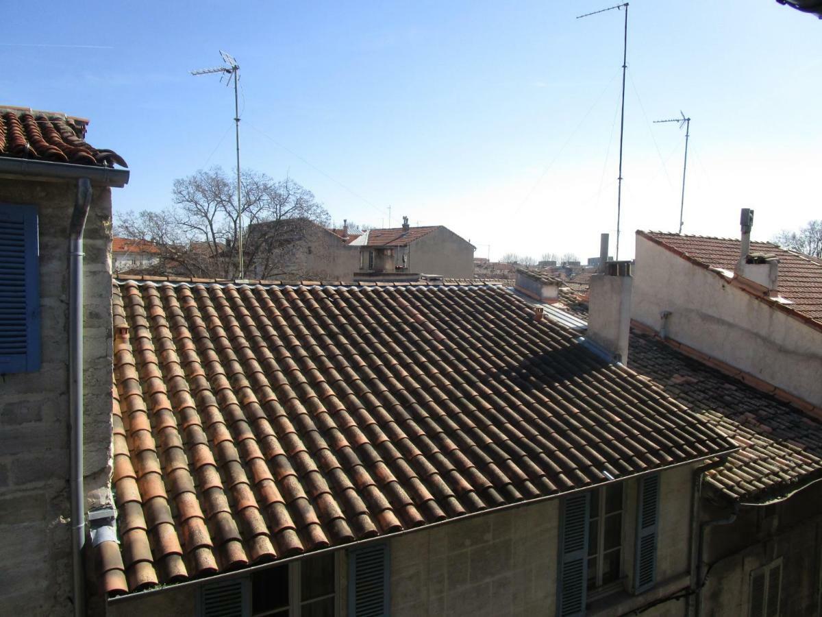 Maison 3 Chambres - Terrasse - Climatisation 10 Minutes A Pied Du Pont D'Avignon Buitenkant foto